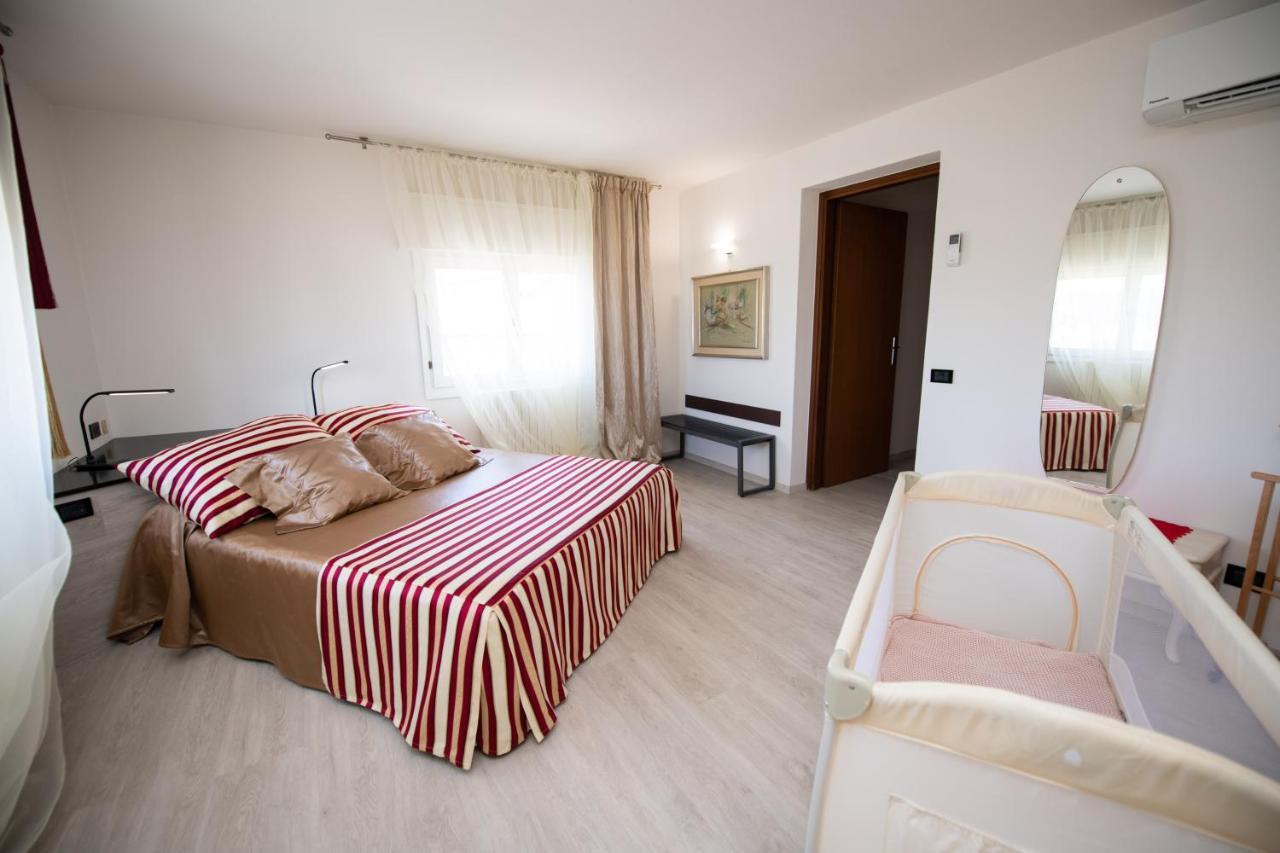 Il Cortiletto - Appartamento Lores Manerba del Garda Luaran gambar